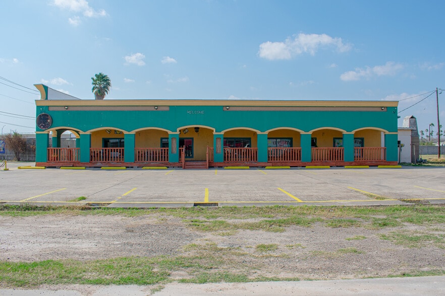 More Photos Of 2418 W Palma Vista Dr, Palmview General Retail For Lease