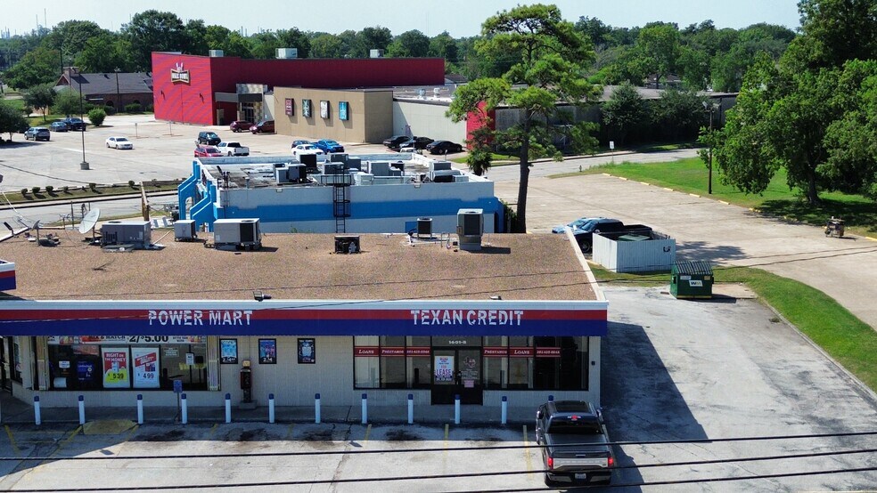More Photos Of 1601 N Alexander Dr, Baytown Storefront For Lease