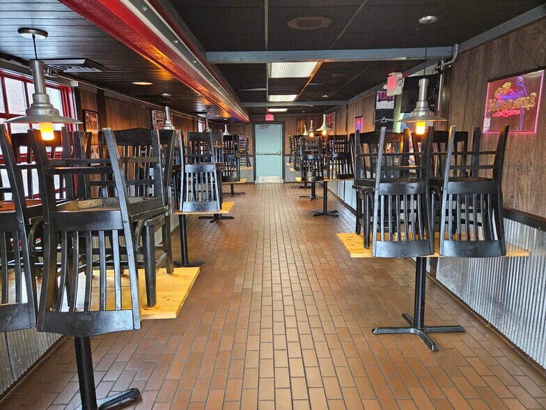 More Photos Of 2519 N 1st Ave, Evansville Fast Food For Lease