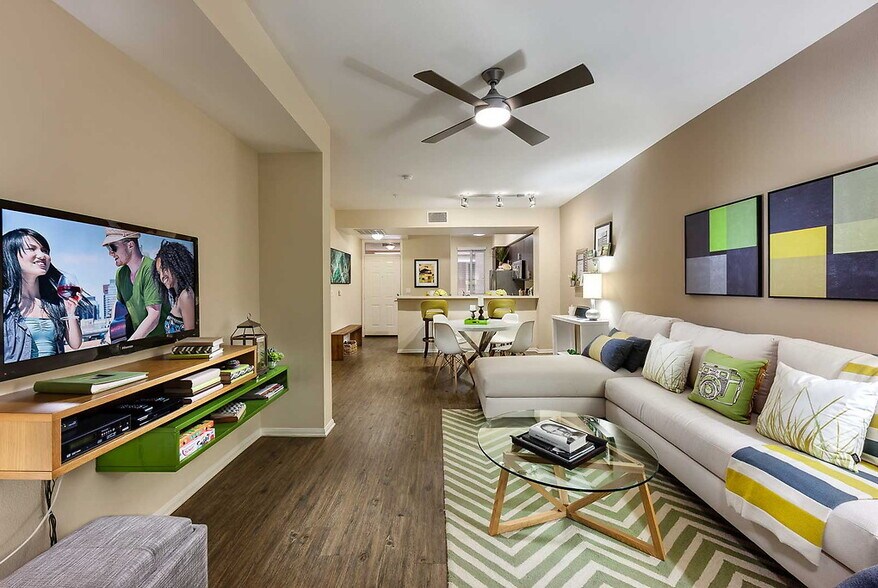 More Photos Of 31 E MacArthur Crescent Dr, Santa Ana Apartments For Lease