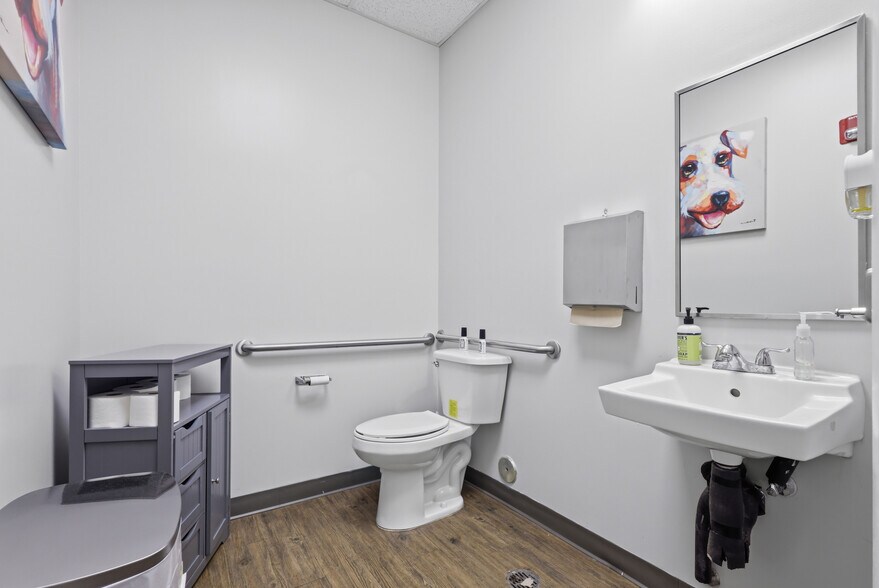 More Photos Of , Sunrise Office For Sale