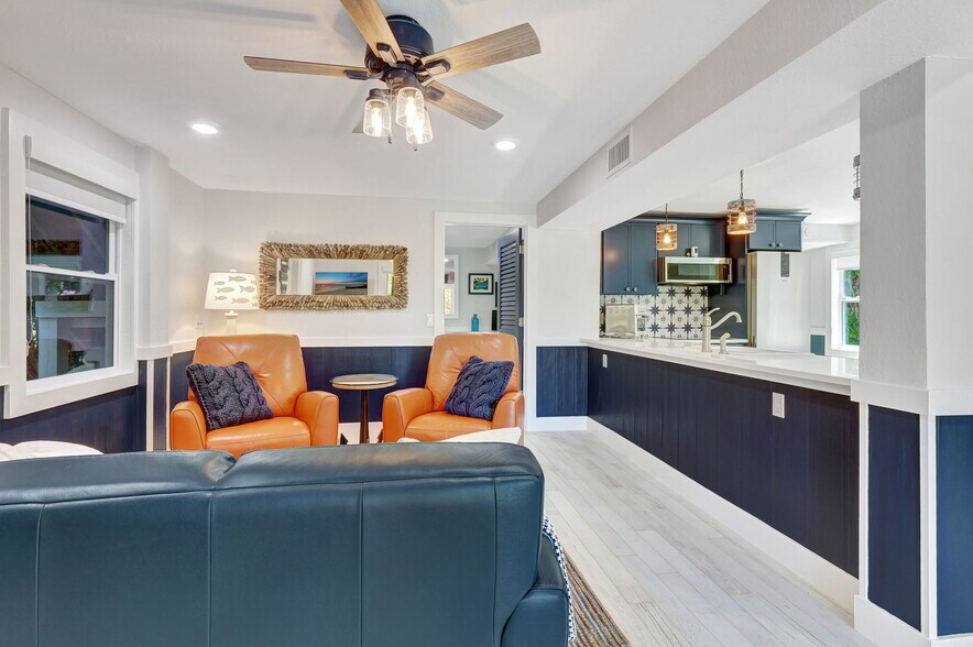 More Photos Of 193 Cocohatchee St, Naples Specialty For Sale