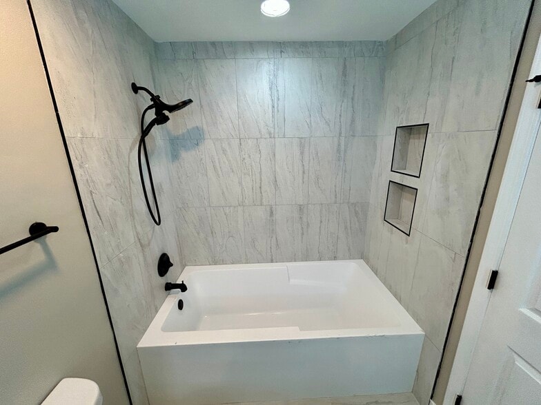 More Photos Of 5644 S Prairie Ave, Chicago Apartments For Sale