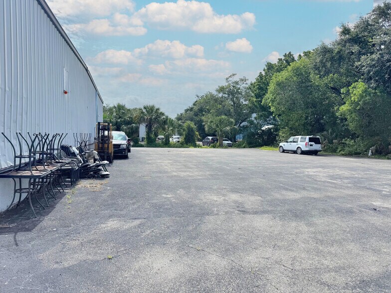 More Photos Of 3806 Progress Ave, Naples Warehouse For Sale