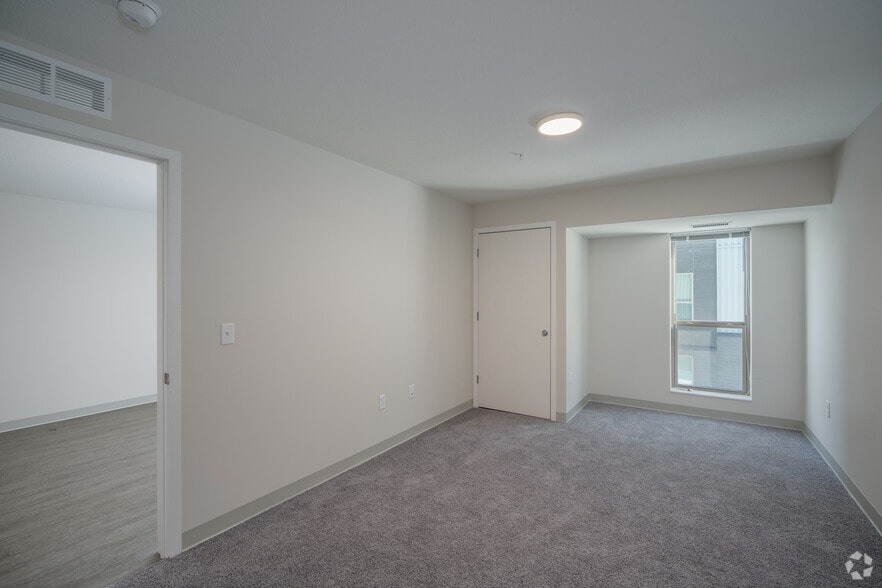 More Photos Of 1835 University Ave W, Saint Paul Apartments For Lease