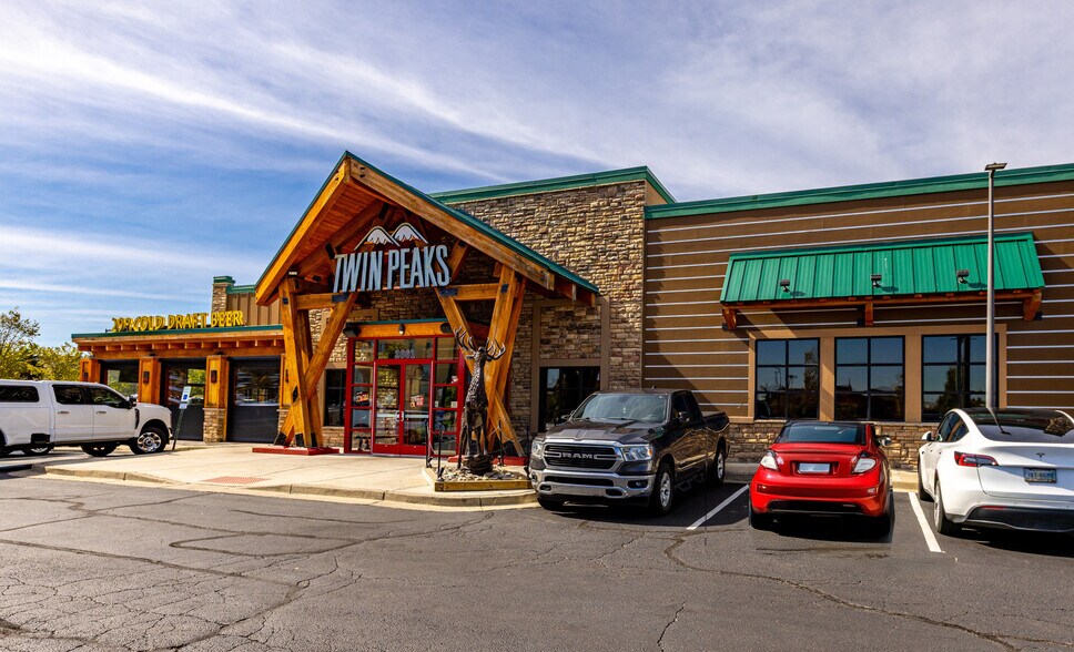 More Photos Of 2661 Fairfield Commons Dr, Beavercreek Restaurant For Sale