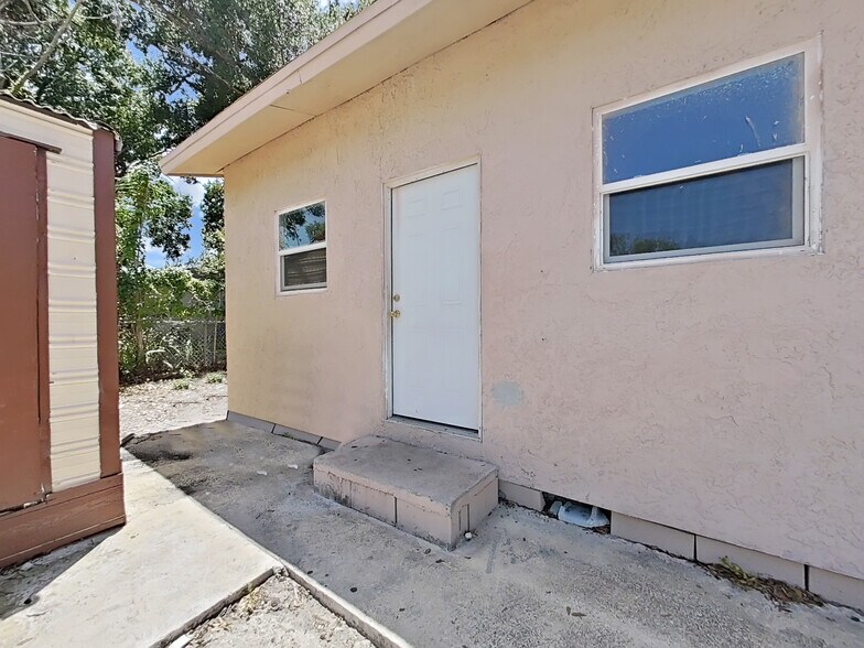 More Photos Of 3201 E Genessee St, Tampa Religious Facility For Sale