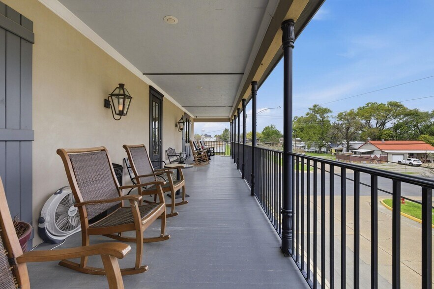 More Photos Of 233 Arthur Ave, Lake Arthur Hotel For Sale