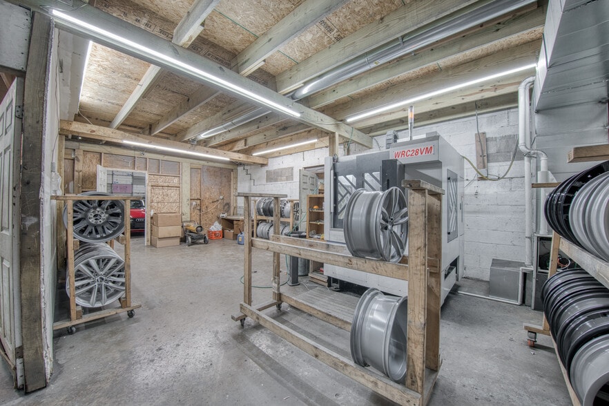 More Photos Of 1080 3rd Ave, North Versailles Warehouse For Sale