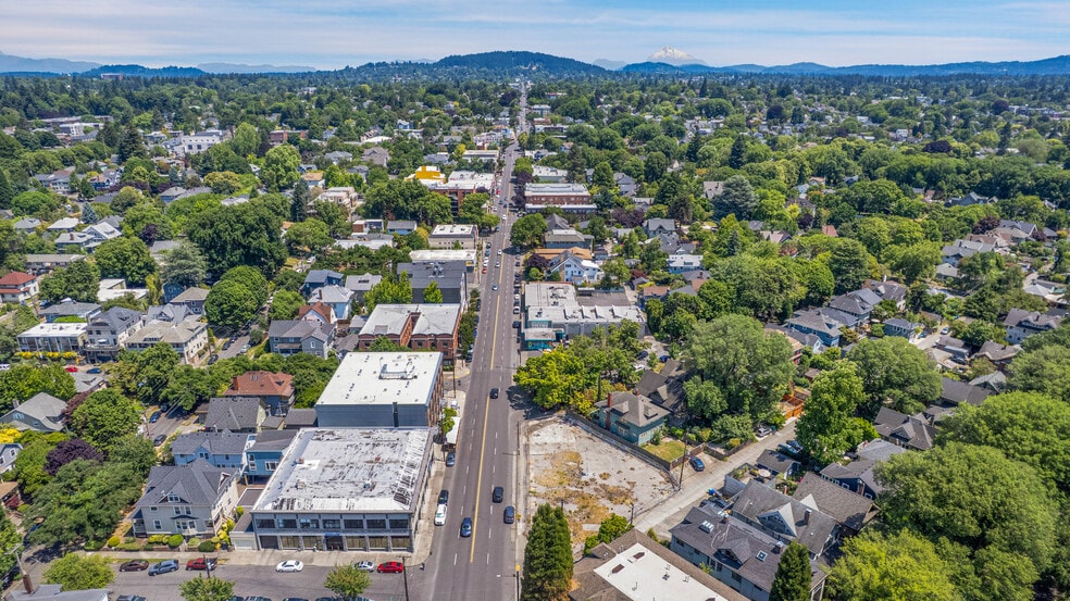 More Photos Of 1312-1334 SE Hawthorne Blvd, Portland Land For Sale