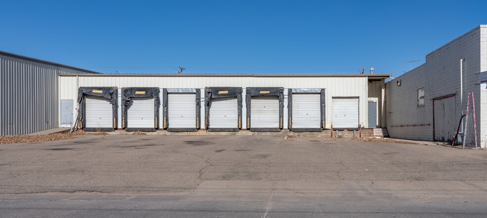 More Photos Of 2516 9th St, Great Bend Warehouse For Sale