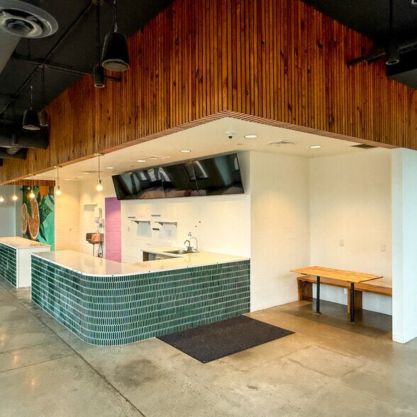 More Photos Of 6311 E Westfield Blvd, Indianapolis Apartments For Lease