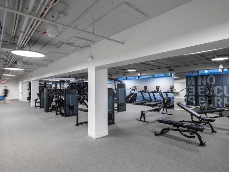 More Photos Of 2 S Biscayne Blvd, Miami Office Residential For Lease