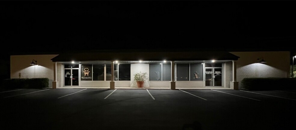 More Photos Of 12538 Palm Beach Blvd, Fort Myers Freestanding For Sale