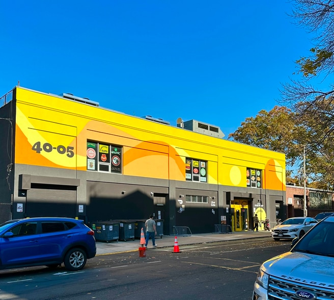 Primary Photo Of 4005 Skillman Ave, Long Island City Restaurant For Lease