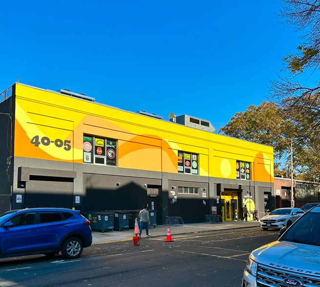 More Photos Of 4005 Skillman Ave, Long Island City Restaurant For Lease