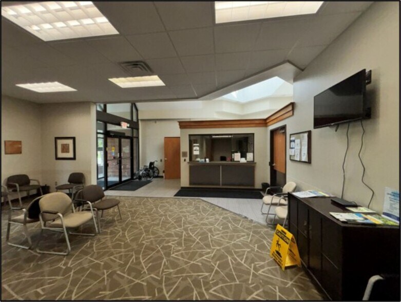 More Photos Of 105-107 Winston Dr, Marshall Medical For Sale