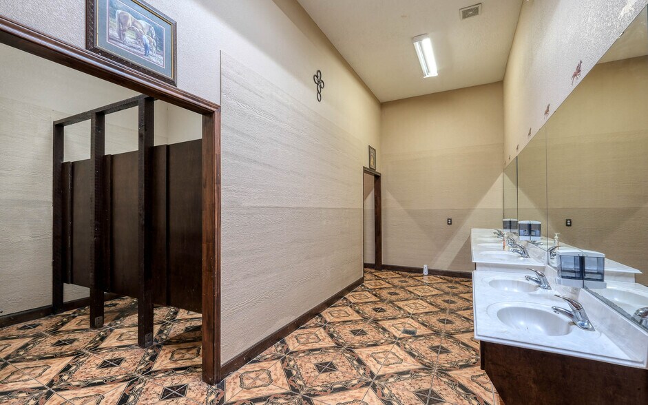 More Photos Of 48600 US-290 BUS, Hempstead Land For Sale