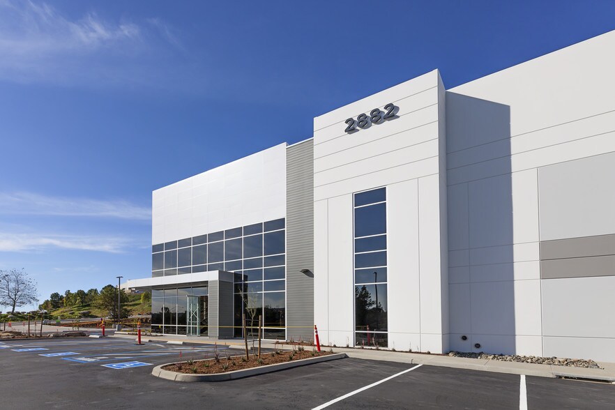 More Photos Of 2882 Whiptail Loop E, Carlsbad Warehouse For Lease