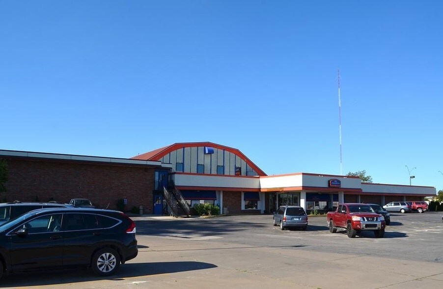 More Photos Of 2759 Mount Pleasant St, Burlington Hotel For Sale
