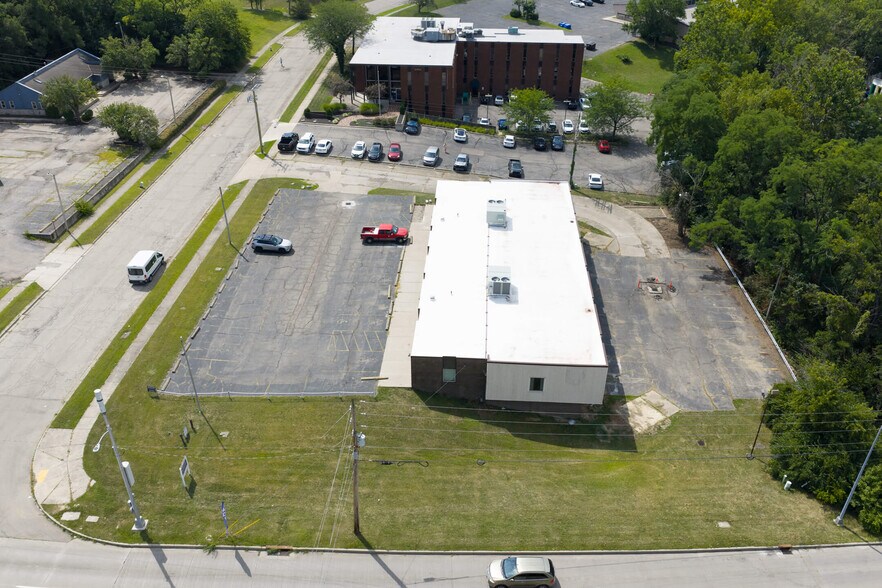 More Photos Of 4999 Northcutt Pl, Dayton Medical For Lease