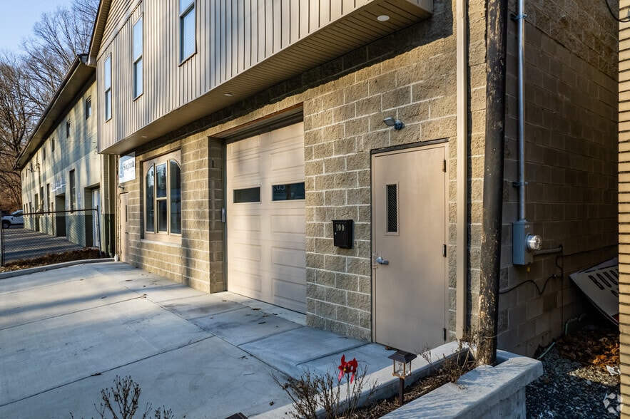 More Photos Of 100 McNeilly Rd, Pittsburgh Light Manufacturing For Sale