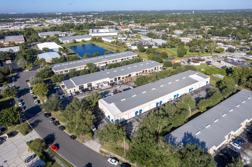 More Photos Of 7307 Sandscove Ct, Winter Park Flex For Lease