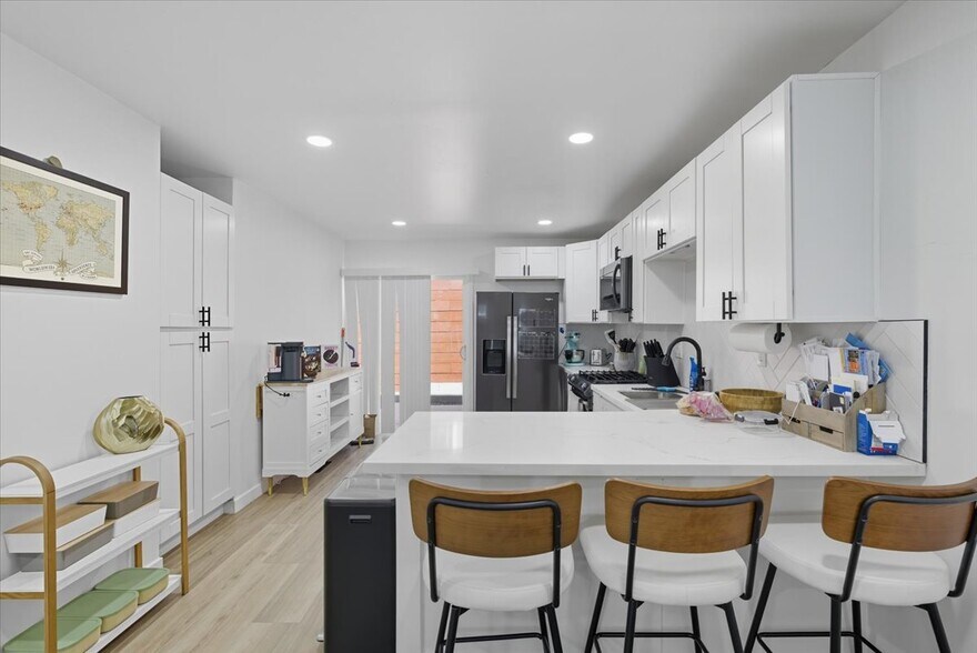 More Photos Of 4959 Jumano Ave, San Diego Apartments For Sale