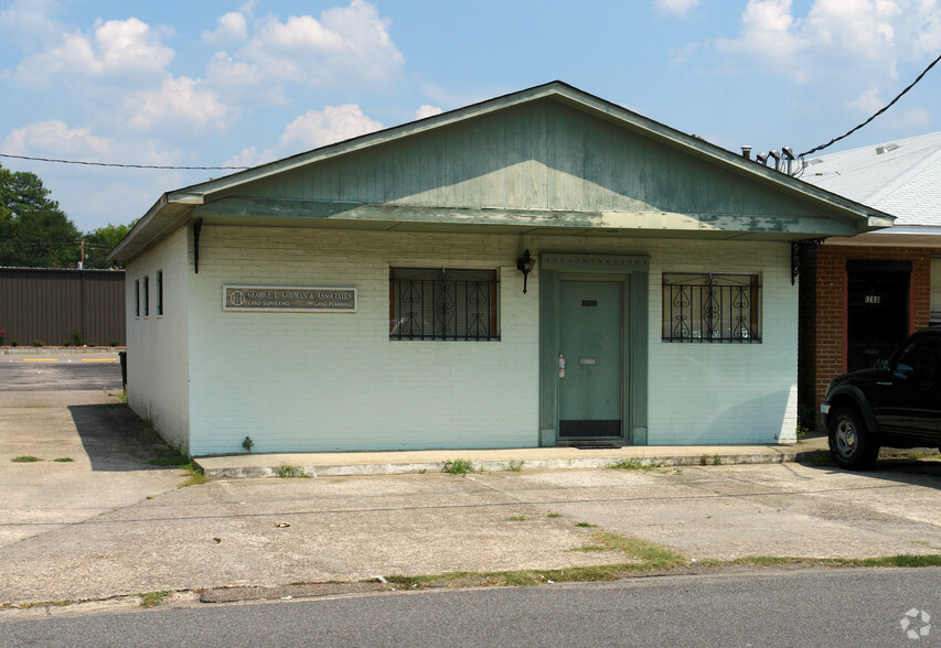 Primary Photo Of 1280 Merry St, Augusta Office For Sale