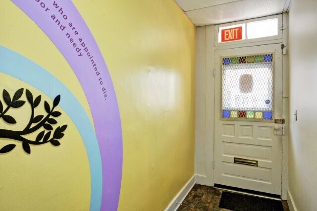 More Photos Of 1143 S 6th St, Louisville Office For Sale