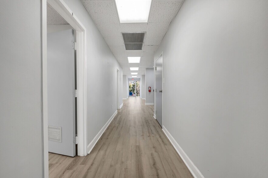 More Photos Of 347 Office Plaza Dr, Tallahassee Office For Lease