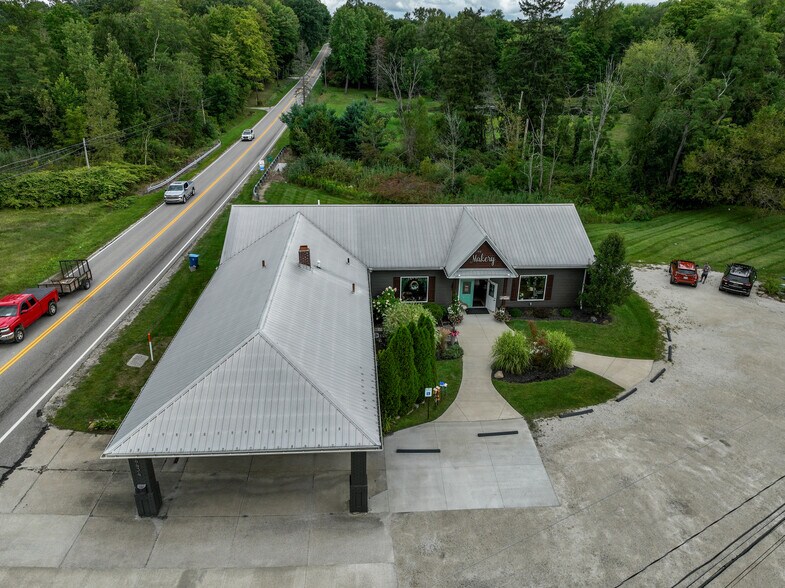 More Photos Of 4434 Wadsworth Rd, Norton Freestanding For Sale