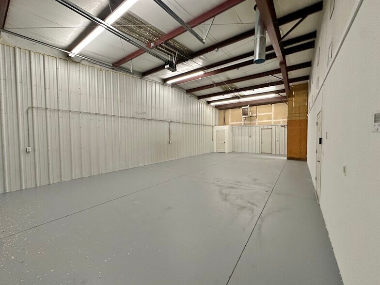 More Photos Of 3204 SW 59th St, Oklahoma City Unknown For Lease