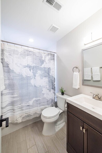 More Photos Of 1917 Pegram St, Charlotte Apartments For Sale