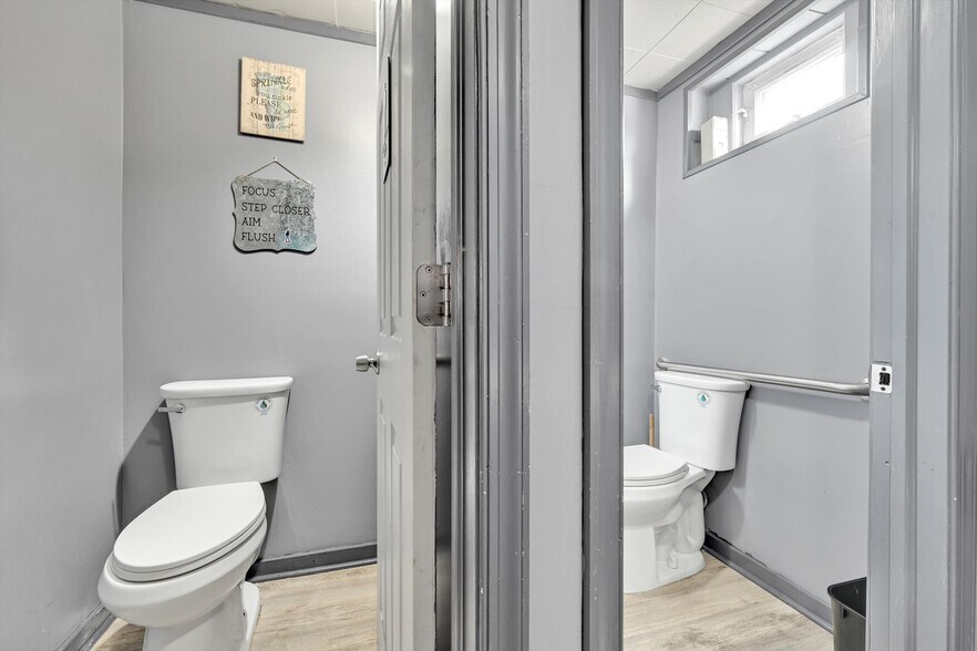 More Photos Of 10 W Oak St, Frackville Restaurant For Sale