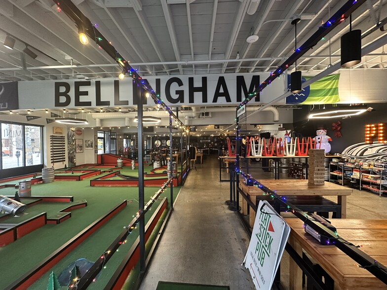 More Photos Of 902 N State St, Bellingham General Retail For Lease