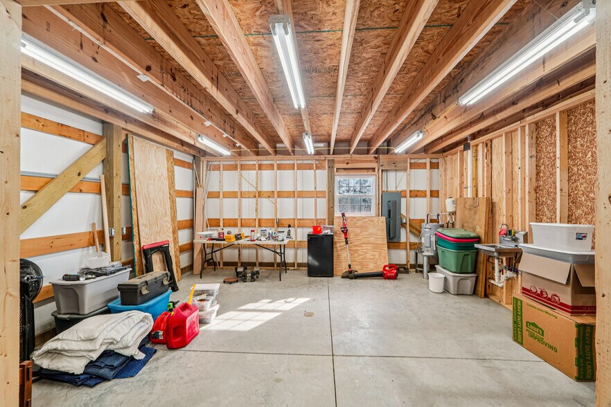 More Photos Of 510 Lillys Bridge Rd, Mount Gilead Flex For Sale