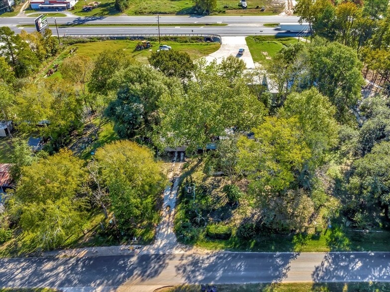 More Photos Of 1441 N Temple Dr, Diboll Auto Repair For Sale