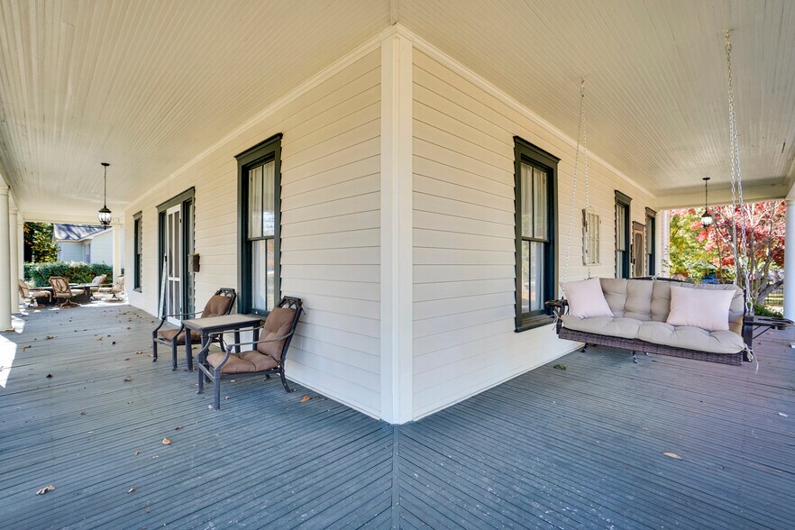 More Photos Of 115 N Magnolia St, Raeford Office Residential For Sale