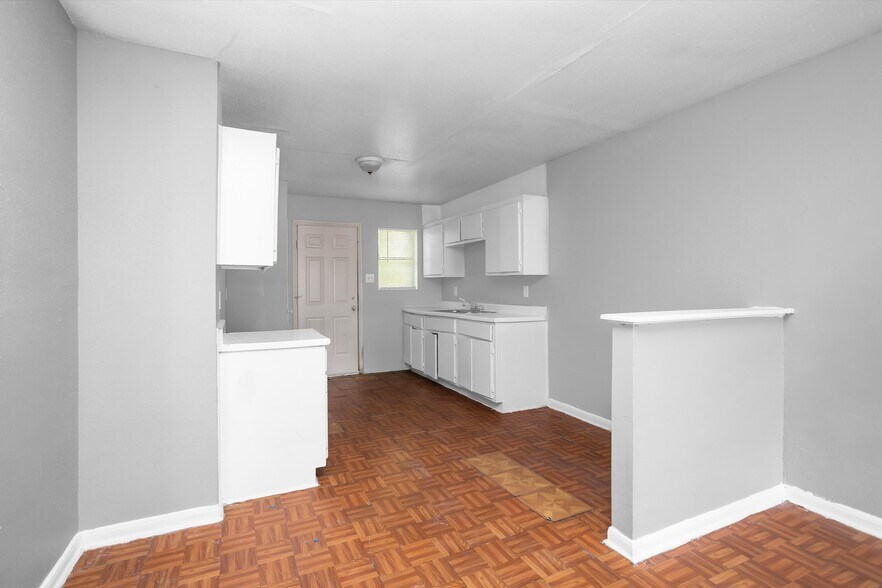 More Photos Of 3908 Woolworth St, Houston Apartments For Sale