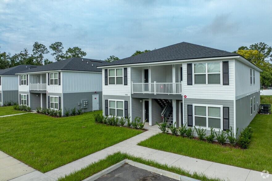 More Photos Of 9612 Hood Rd, Jacksonville Apartments For Sale