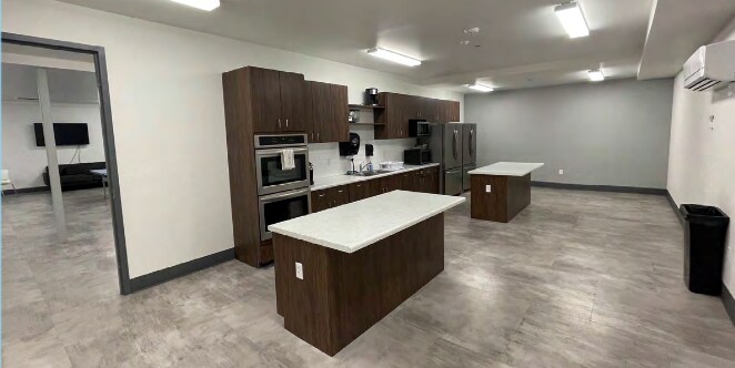 More Photos Of 1640-1658 S State St, Orem Freestanding For Sale