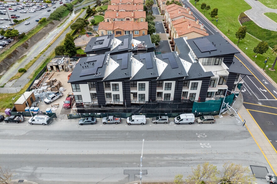 More Photos Of 889 Mc Lellan Dr S, South San Francisco Apartments For Sale