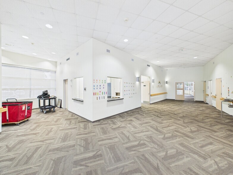 More Photos Of 2620 Tanglewilde St, Houston Medical For Sale