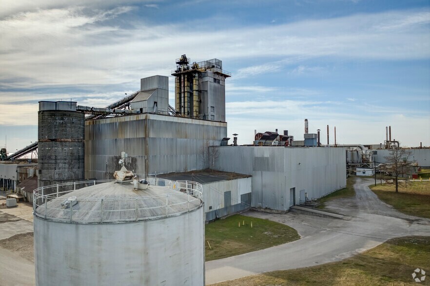 More Photos Of 416 Ford Ave, Alpena Warehouse For Sale