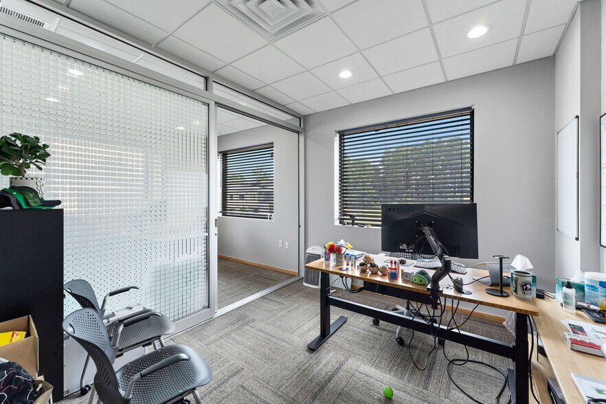 More Photos Of 1330 Rayford Park Rd, Spring Loft Creative Space For Sale