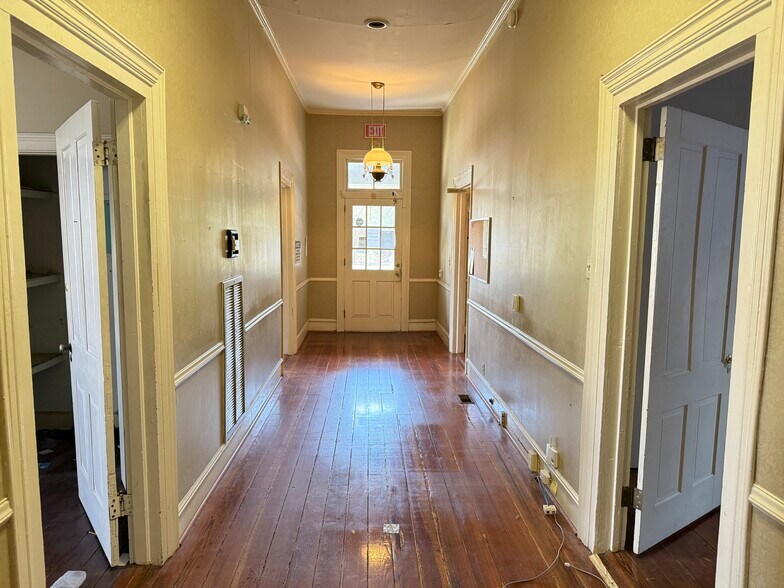 More Photos Of 514 E Barbour St, Eufaula Flex For Sale