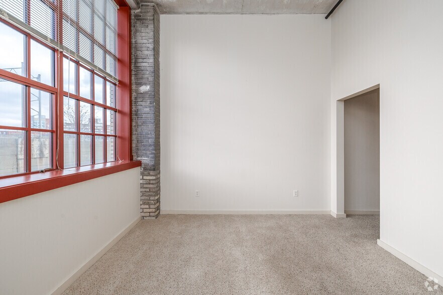 More Photos Of 220 Herald Pl, Syracuse Apartments For Sale