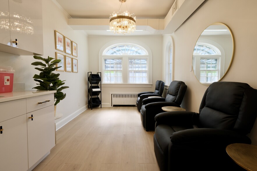 More Photos Of 304 Bloomfield Ave, Verona Medical For Lease