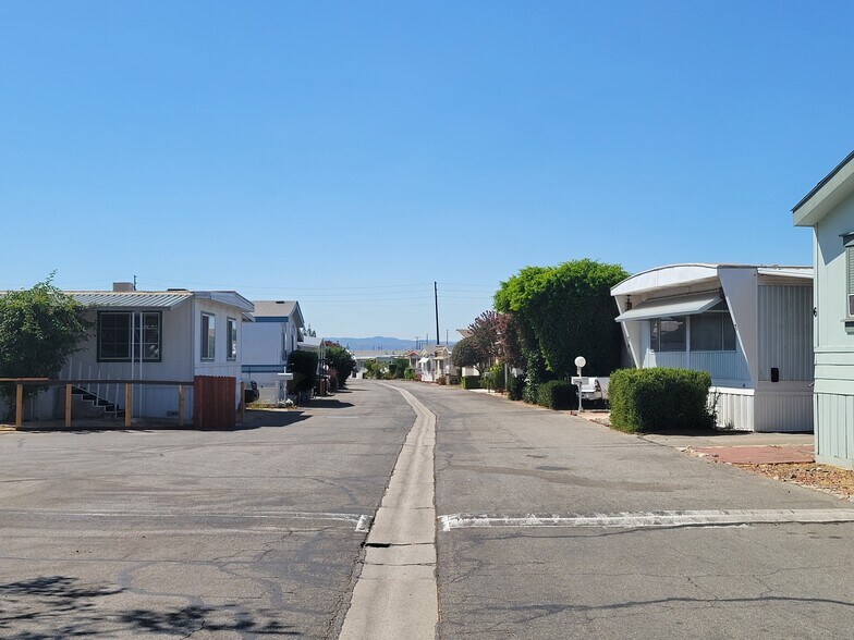More Photos Of 21500 Lassen St, Chatsworth Manufactured Housing Mobile Home Park For Sale